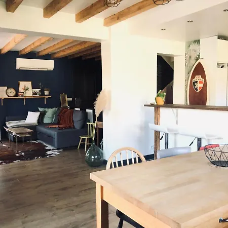 Maison Chaleureuse Avec Poele A Bois 펜션