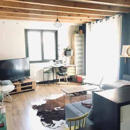 Maison Chaleureuse Avec Poele A Bois Holiday home *